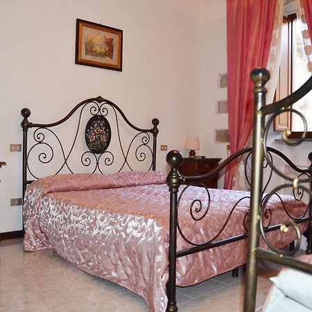 Residenza Di Via Piccardi Bed and Breakfast Gubbio Værelse billede