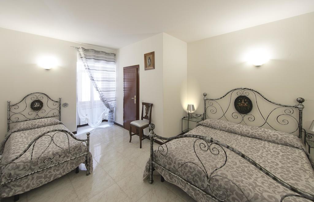Residenza Di Via Piccardi Bed and Breakfast Gubbio Værelse billede
