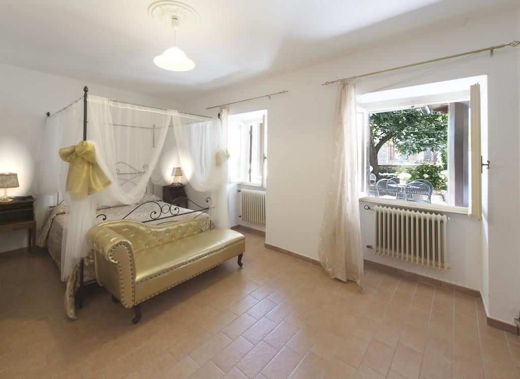 Residenza Di Via Piccardi Bed and Breakfast Gubbio Værelse billede